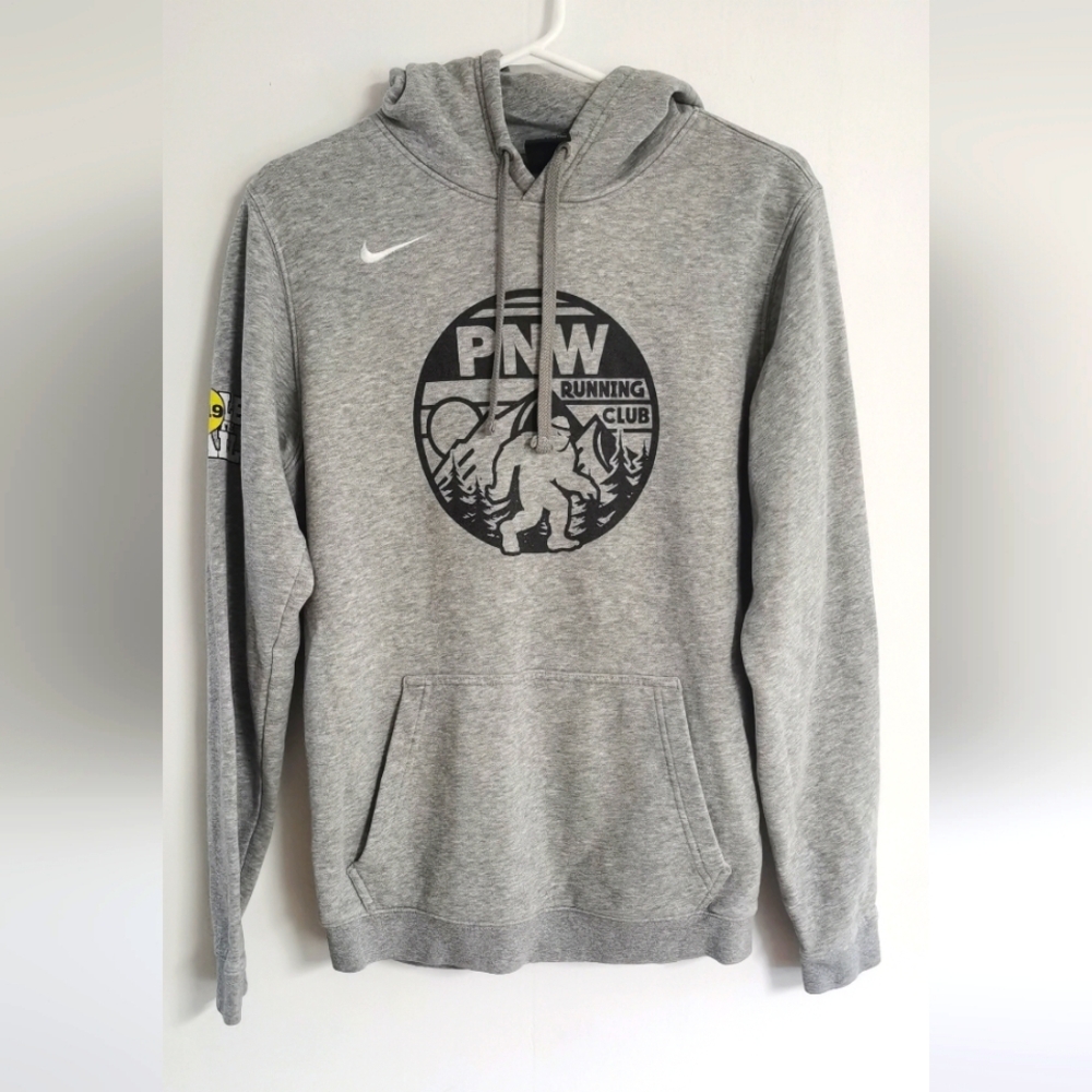 Nike Men's PNW Running Club Gray Hoodie S